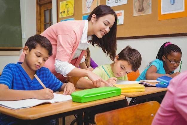 ศูนย์รวมติวเตอร์อันดับ 1 DekTutor